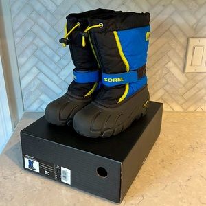 Kids Sorel Youth Flurry Snow Boot size 1